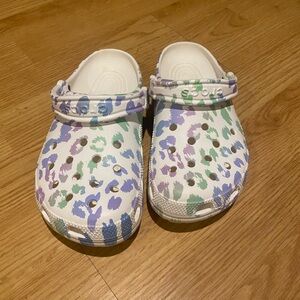 Crocs purple, blue and teal cheetah print, size 5